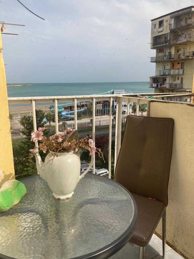 Apartment Near The Sea Batumi Exterior foto